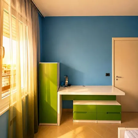 5 Min From The With Sea View & Free Parking * Sarandë